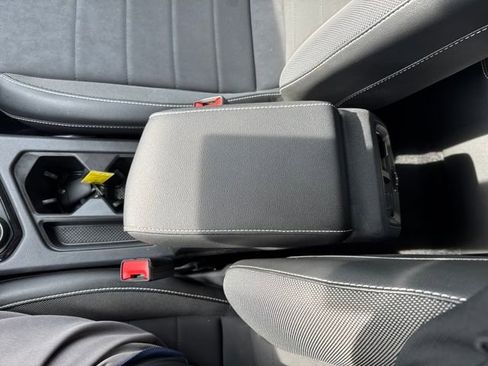 Certified 2023 Volkswagen Taos SE w/ Panoramic Sunroof Package image 28