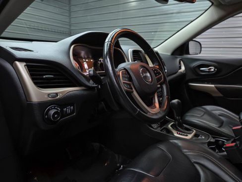 Used 2017 Jeep Cherokee High Altitude FWD image 10