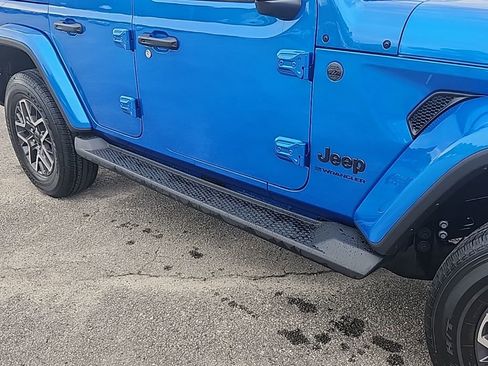 New 2026 Jeep Wrangler Unlimited Sahara AWD/4WD image 23