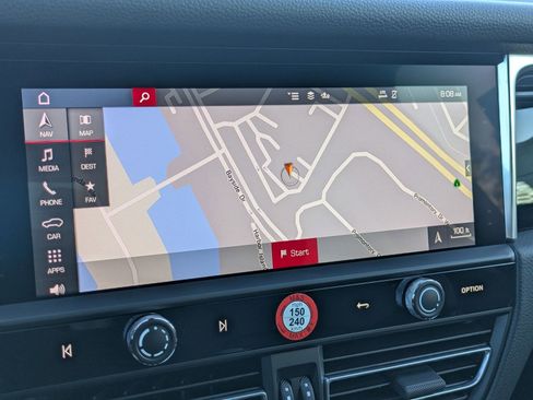 New 2026 Porsche Macan image 18