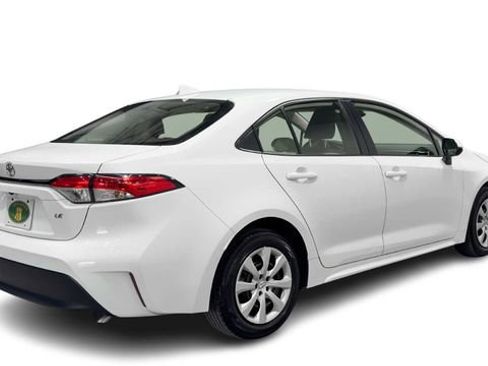 Used 2023 Toyota Corolla LE FWD image 2