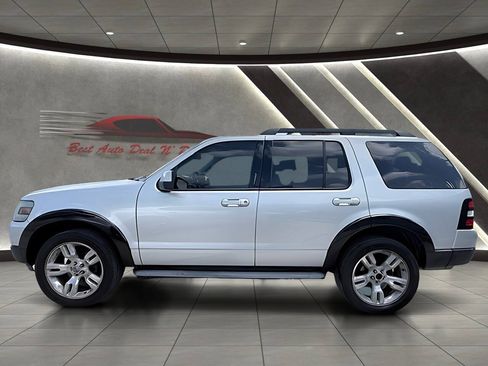 Used 2010 Ford Explorer XLT RWD image 4