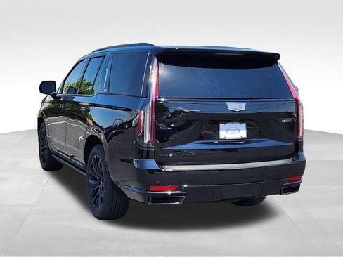 Used 2024 Cadillac Escalade Sport Platinum w/ LPO, ONYX Package AWD/4WD image 5