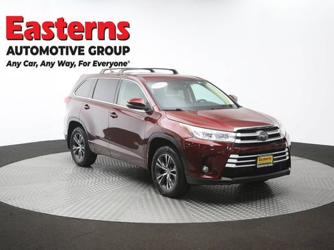 Used 2018 Toyota Highlander Plus AWD/4WD image 49