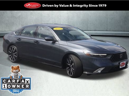 Used 2023 Honda Accord Touring image 1
