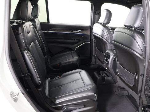 Used 2023 Jeep Grand Cherokee L Overland AWD/4WD image 41