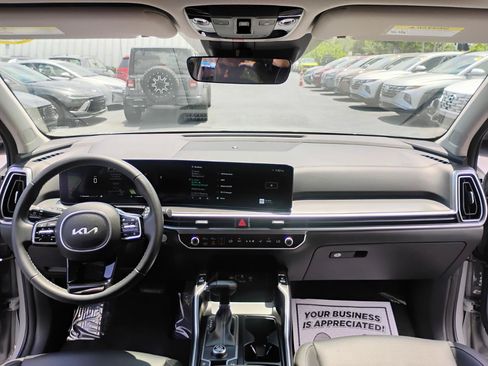 Used 2024 Kia Sorento S w/ Panoramic Sunroof Package FWD image 40