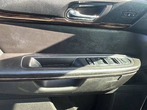 Used 2013 GMC Acadia Denali FWD image 10