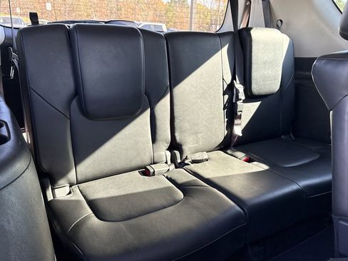 Used 2023 Nissan Armada SL image 18
