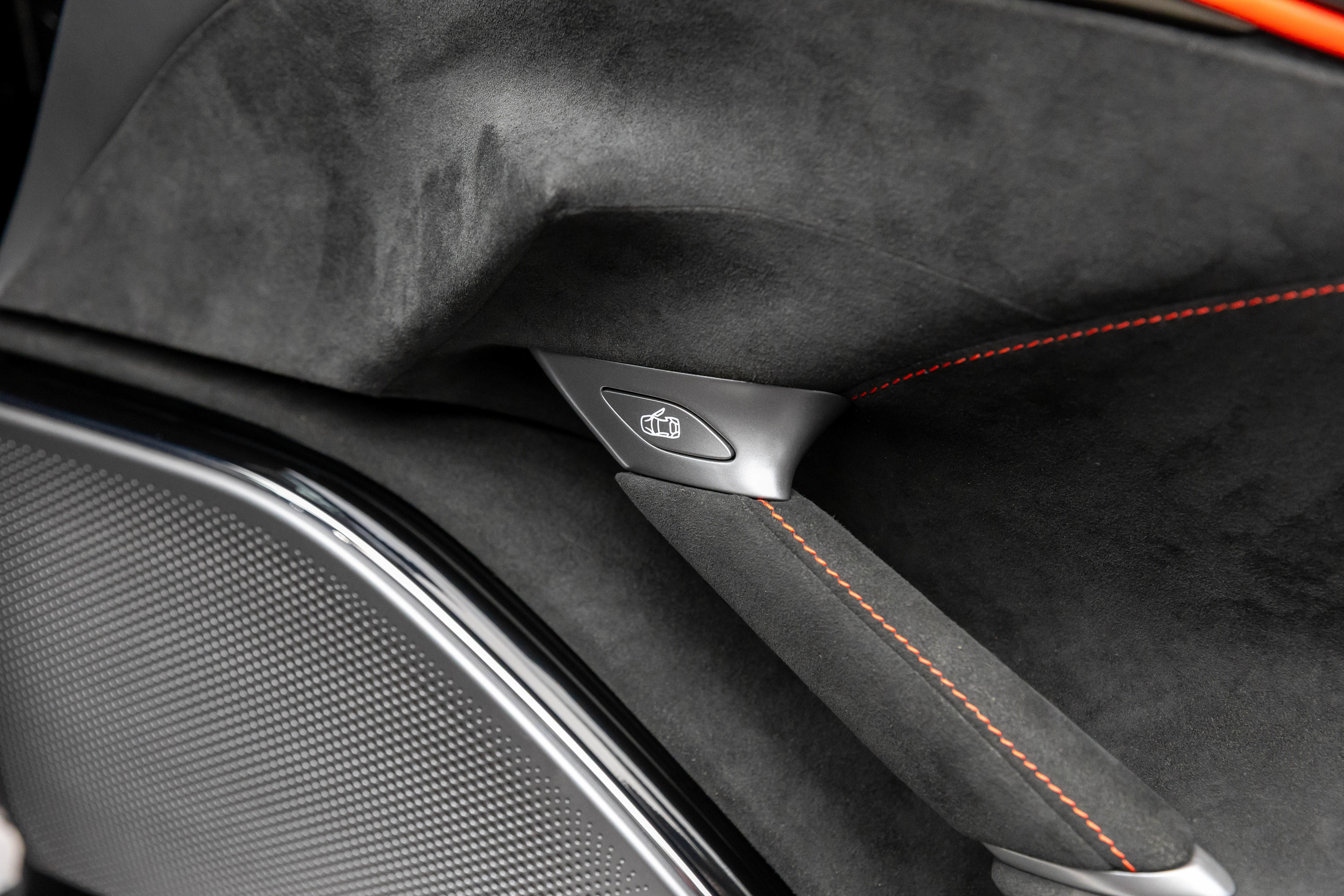Certified 2025 Ferrari Roma Spider RWD image 66