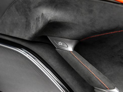 Used 2025 Ferrari Roma Spider RWD image 66