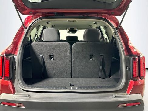 Used 2022 Kia Sorento LX image 27