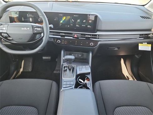 New 2026 Kia Sportage LX image 18