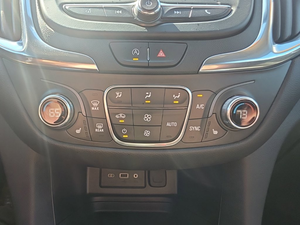 Used 2024 Chevrolet Equinox LT AWD/4WD image 37