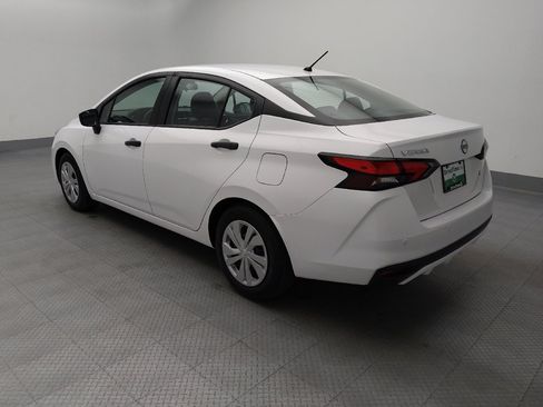 Used 2023 Nissan Versa S FWD image 3