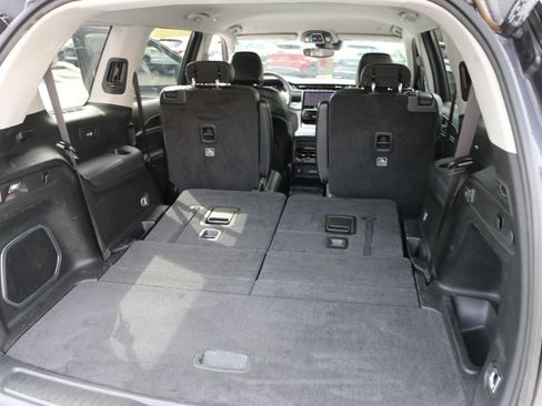 Used 2022 Jeep Grand Cherokee L Limited RWD image 36