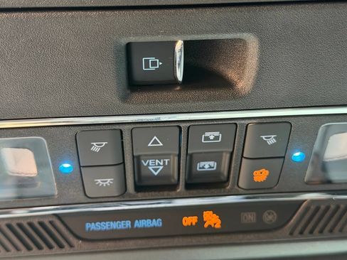 Used 2022 Ford F150 Platinum w/ Equipment Group 701A High AWD/4WD image 37
