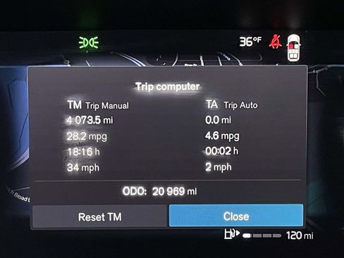 Used 2025 Volvo XC90 B5 Plus image 15