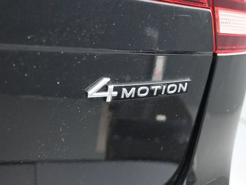 Used 2022 Volkswagen Tiguan SEL R-Line image 41