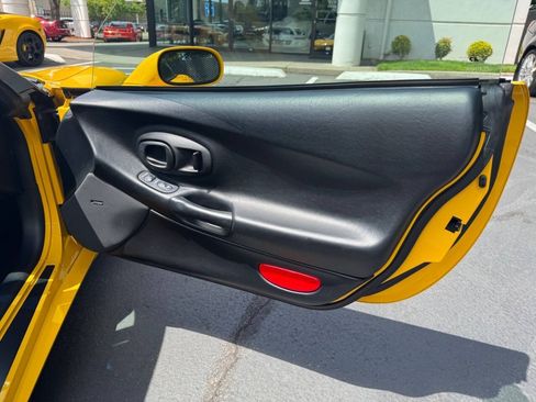 Used 2004 Chevrolet Corvette Z06 w/ Memory Package RWD image 22