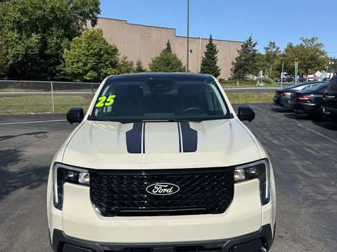 New 2025 Ford Maverick Lariat w/ Black Appearance Package image 3