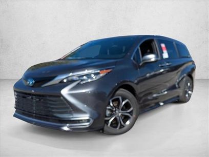 New 2025 Toyota Sienna Platinum