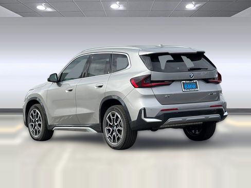 Used 2026 BMW X1 xDrive28i w/ Technology Package AWD/4WD image 3
