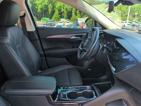 Used 2023 Buick Envision Avenir FWD image 2