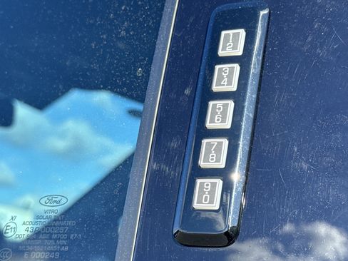 Used 2023 Ford F150 Lariat image 35