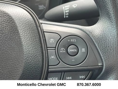 Used 2025 Toyota Corolla LE FWD image 15