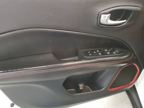 Used 2018 Jeep Compass Trailhawk w/ Safe & Security Group AWD/4WD image 11