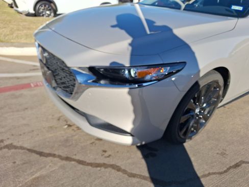 Used 2024 MAZDA MAZDA3 s image 8