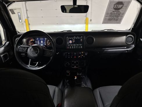 Used 2021 Jeep Gladiator Sport AWD/4WD image 10