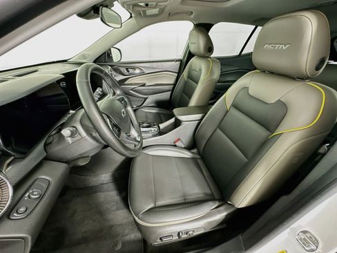 Used 2024 Chevrolet Trax ACTIV w/ Sunroof Package FWD image 13