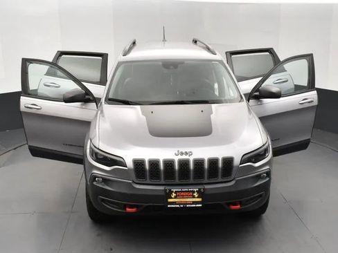 Used 2021 Jeep Cherokee Trailhawk w/ Premium Leather Package image 10