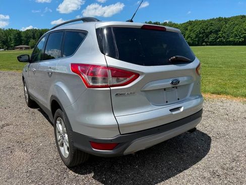 Used 2016 Ford Escape SE w/ Equipment Group 201A AWD/4WD image 3