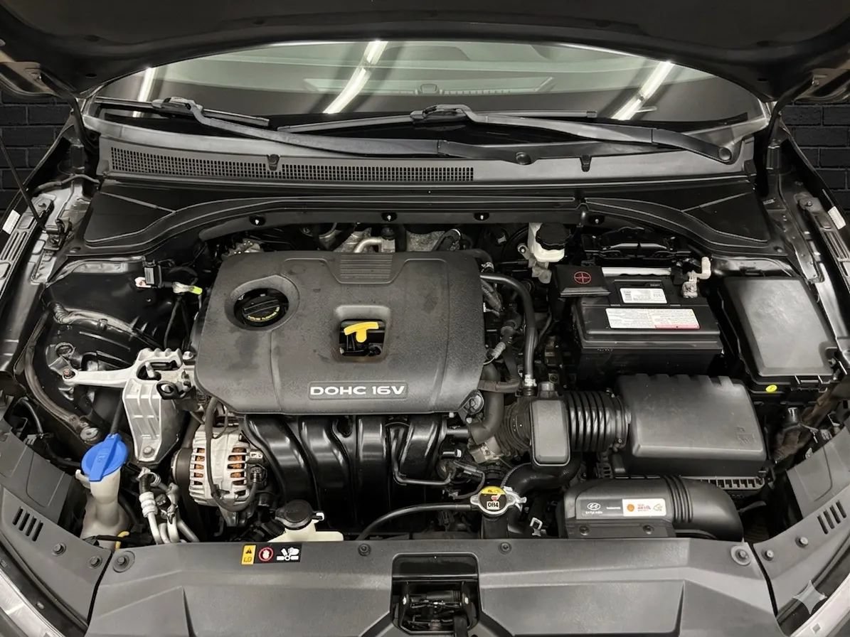 Used 2019 Hyundai Veloster 2.0 FWD image 7