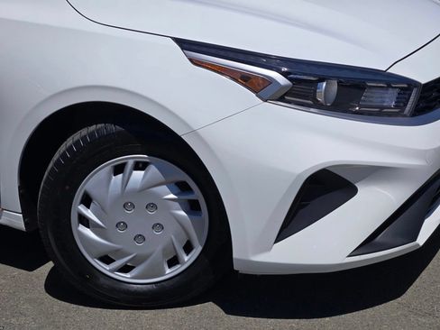 Used 2024 Kia Forte LX FWD image 9