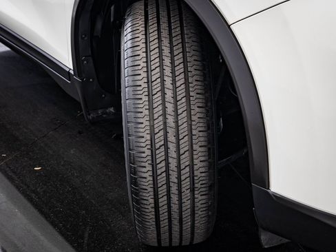 Used 2016 Nissan Rogue SV w/ SV Premium Package image 38