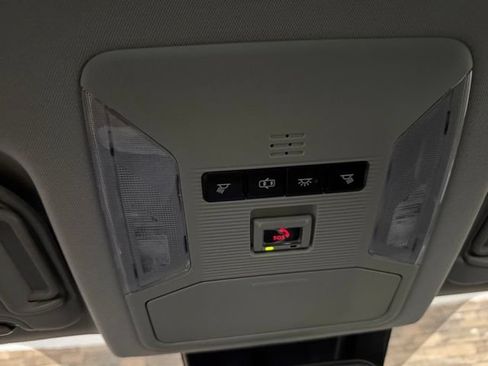 Used 2020 Toyota RAV4 XLE w/ XLE Grade Weather Package AWD/4WD image 24