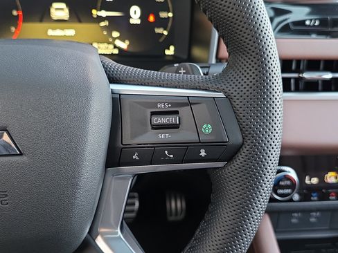 New 2026 Mitsubishi Outlander SEL FWD image 17
