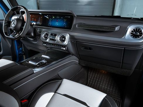 Used 2025 Mercedes-Benz G 63 AMG 4MATIC image 18