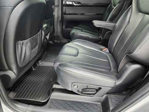 Used 2024 Hyundai Palisade Calligraphy image 9