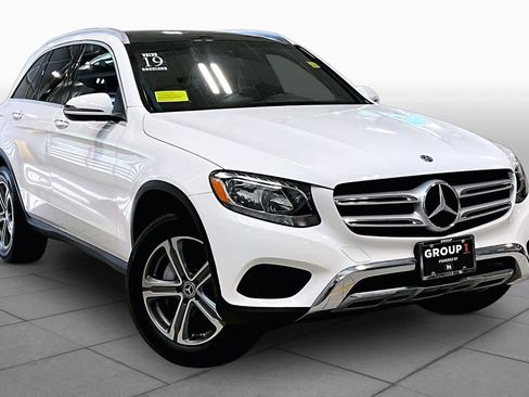 Used 2019 Mercedes-Benz GLC 300 4MATIC image 3