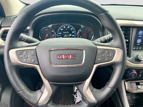 Used 2023 GMC Acadia Denali w/ Denali Ultimate Package AWD/4WD image 11