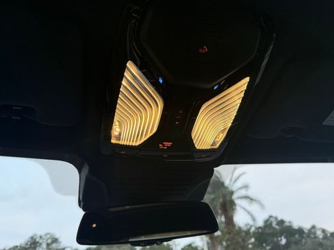 Used 2024 BMW X5 xDrive40i w/ M Sport Package image 38