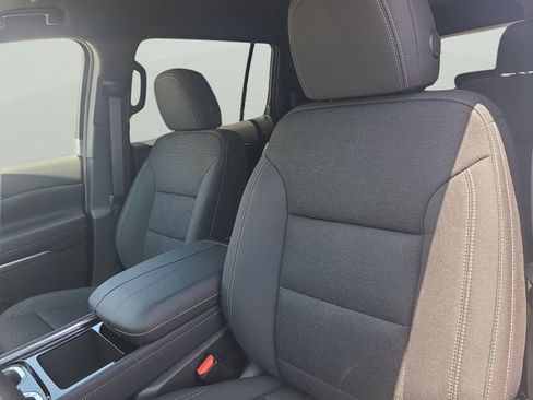 New 2026 Chevrolet Traverse LT FWD image 19
