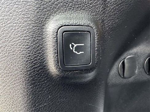 Certified 2019 Jeep Cherokee Limited image 14