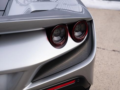 Used 2020 Ferrari F8 Tributo image 25