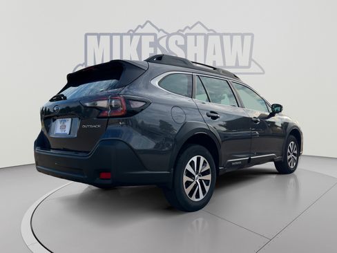 Used 2024 Subaru Outback AWD/4WD image 5